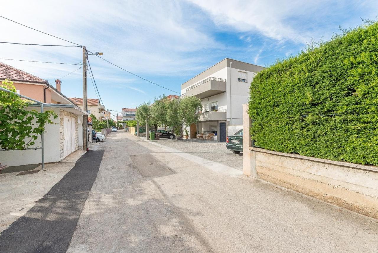 Apartments Villa Odesa With Shared Pool زادار المظهر الخارجي الصورة