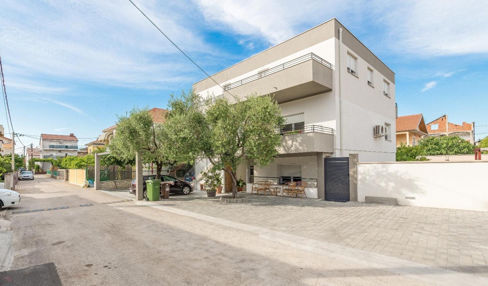 Apartments Villa Odesa With Shared Pool زادار الغرفة الصورة