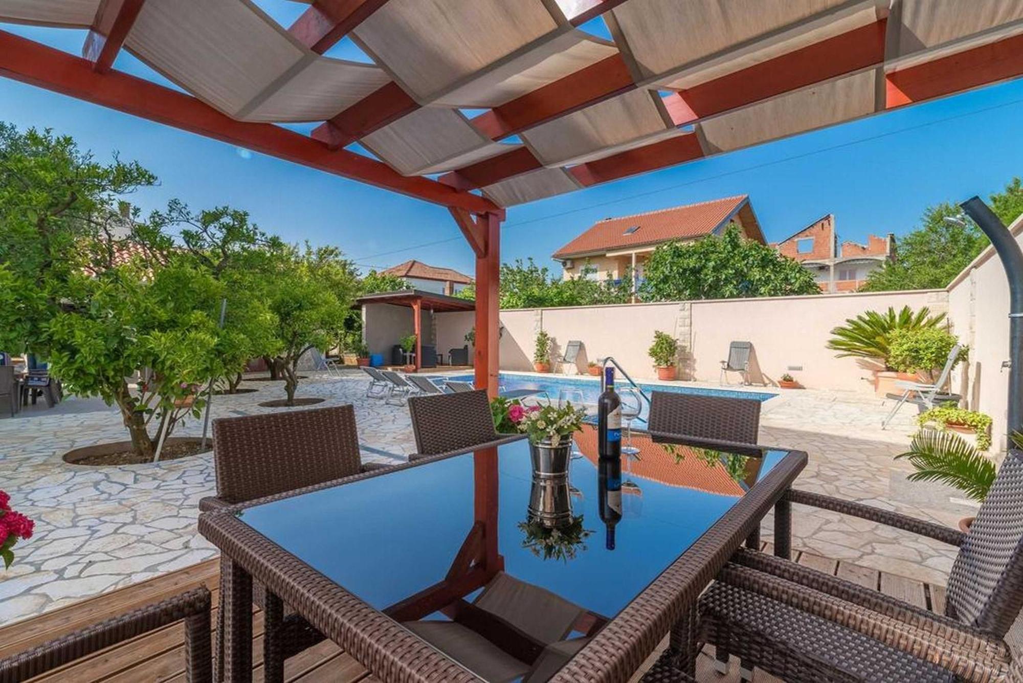 Apartments Villa Odesa With Shared Pool زادار الغرفة الصورة
