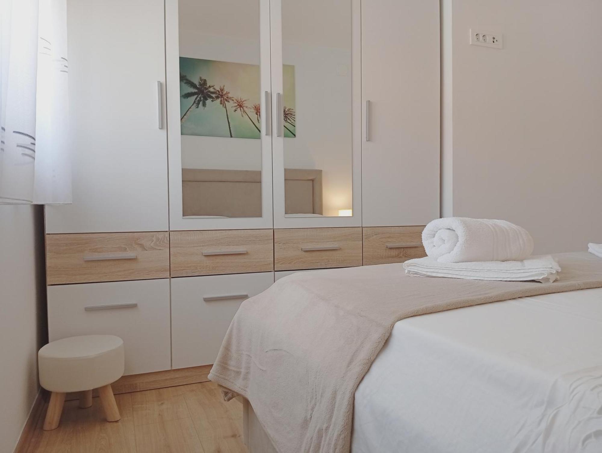 Apartments Villa Odesa With Shared Pool زادار المظهر الخارجي الصورة