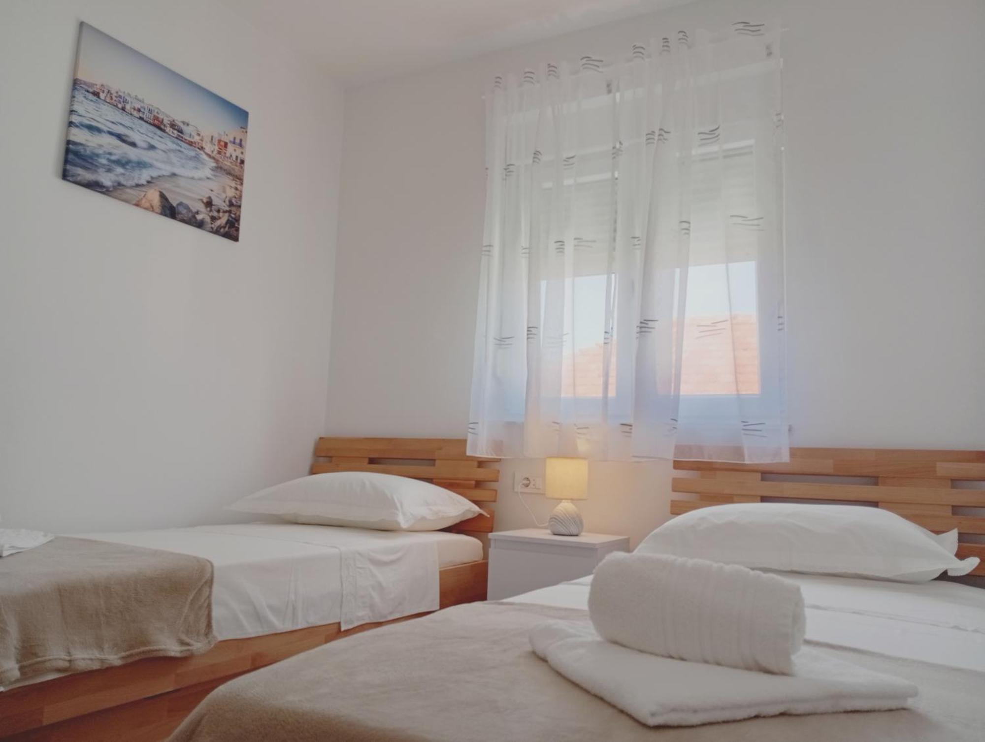 Apartments Villa Odesa With Shared Pool زادار الغرفة الصورة